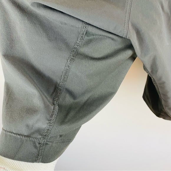 Lululemon T.H.E. Short 11" Linerless - Picture 3 of 7